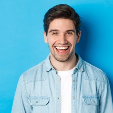 Tooth Extractions: Choosing Between a Dentist and an Oral Surgeon